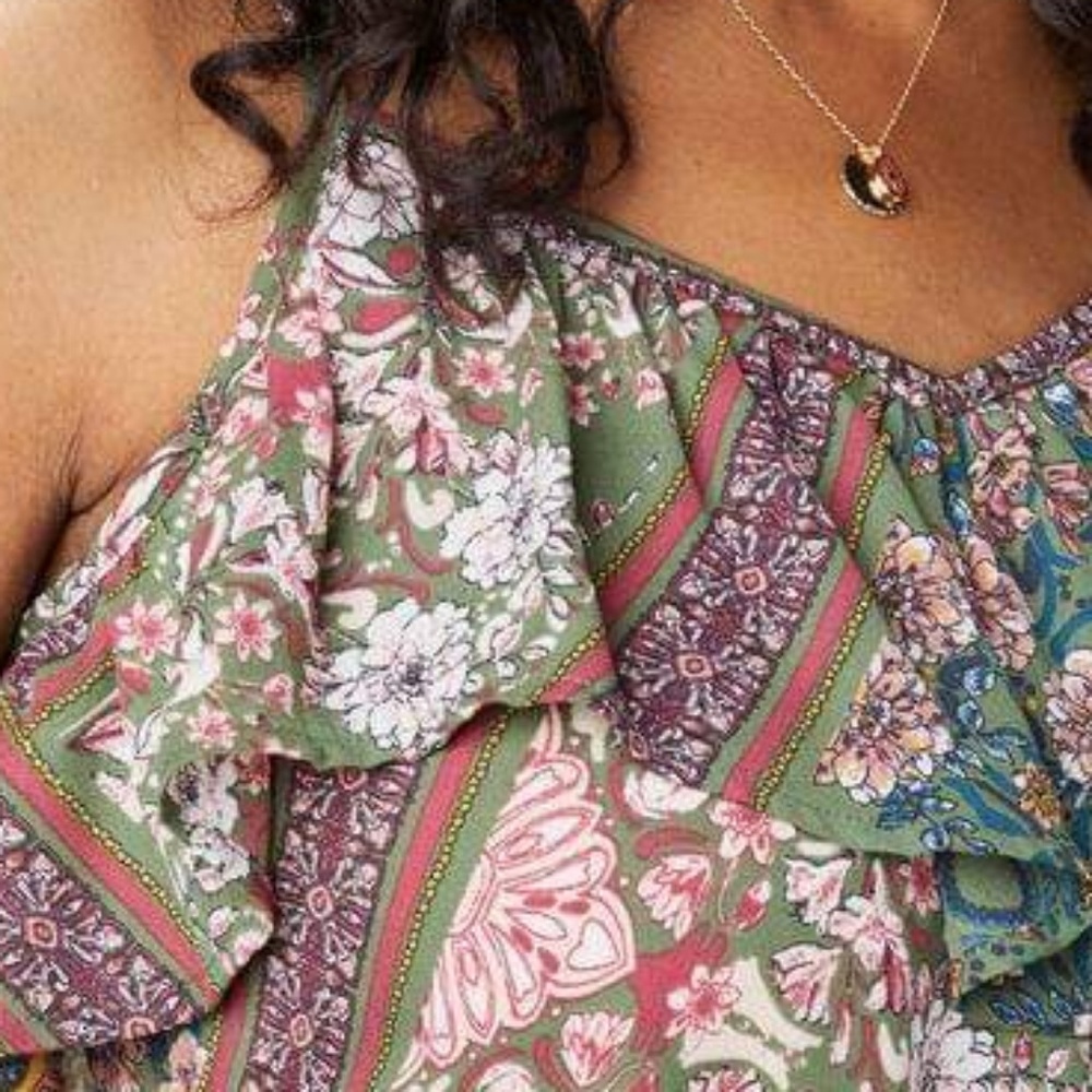 Floral Ruffle Top - Picture 2 of 2